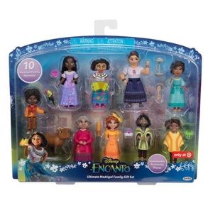 Ultimate Madrigal Family Gift Set - ENCANTO
